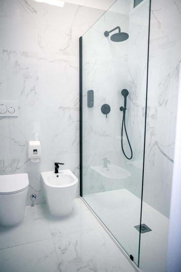 Double Room with Private Bathroom and Balcony,1309980541:JPEG