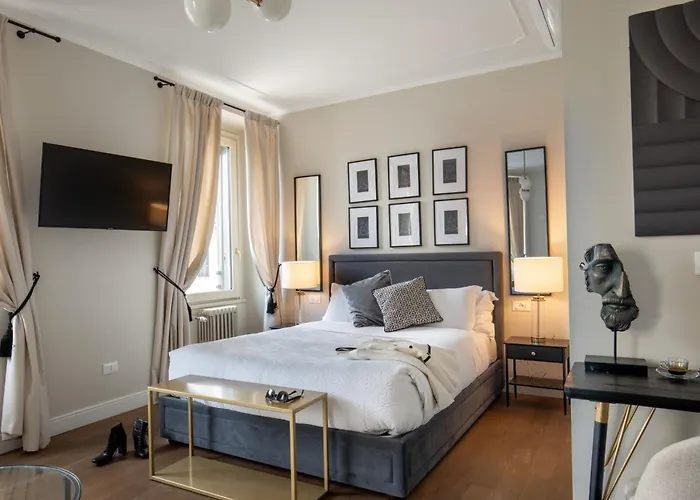 Hotel familiar: Daplace - Corso Monforte Suites
